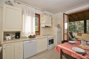 Refrigerador, horno, lavavajillas