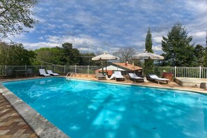 Pool - Hillside Pool & Spa Retreat (Sassetta)
