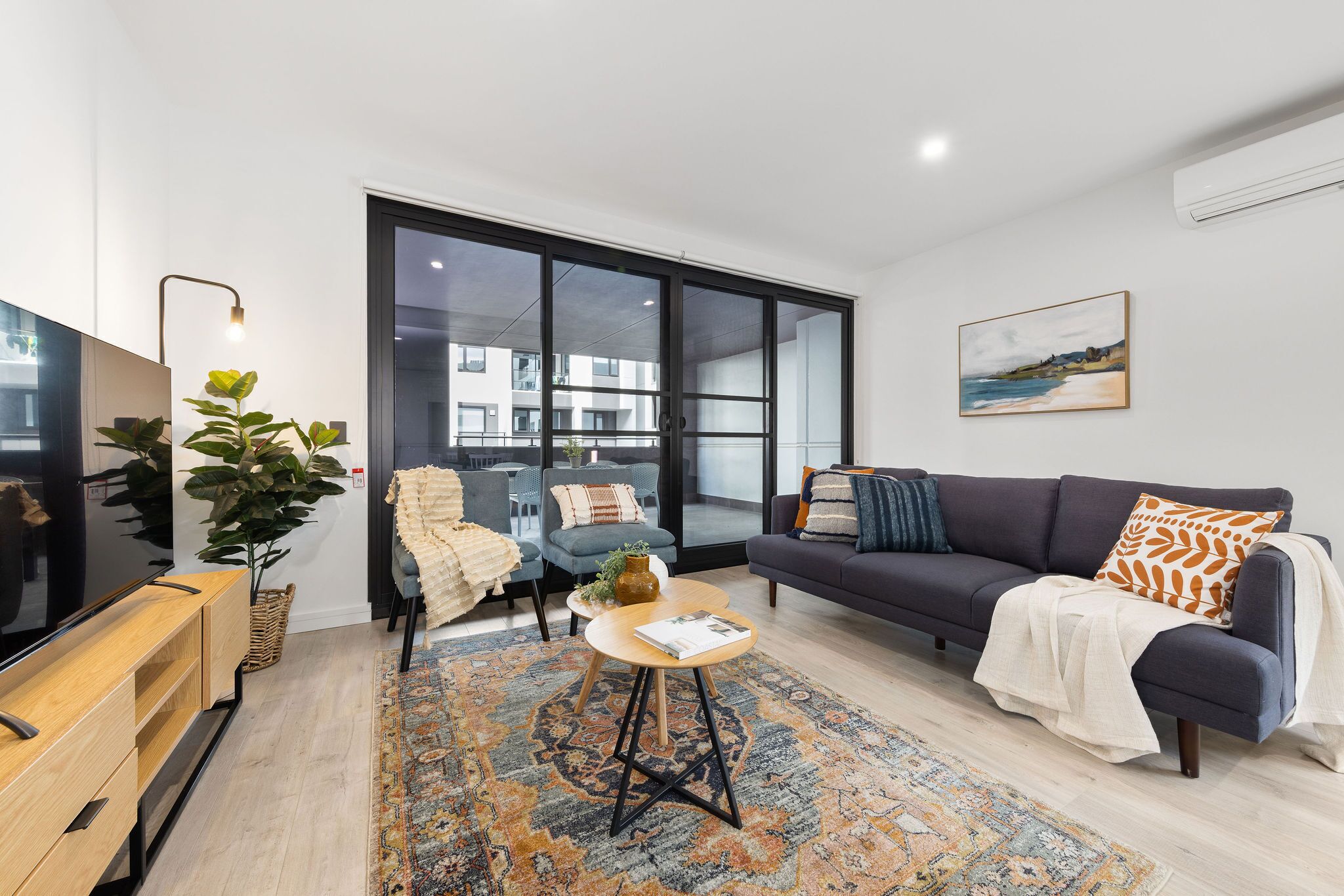 Stunning two bed townhouse with parking in the heart of Bowden