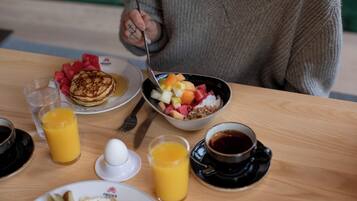 Tägliches inbegriffenes Frühstücksbuffet