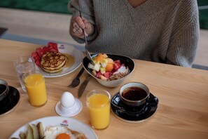 Free daily buffet breakfast - Kongsvold Fjeldstue by Frich`s (Oppdal)