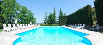 Mansion in Nizza Monferrato with Pool & Views