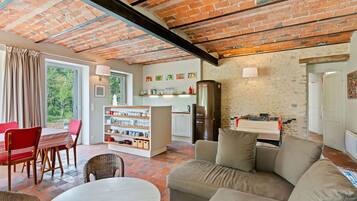 Baby-foot, table de tennis de table