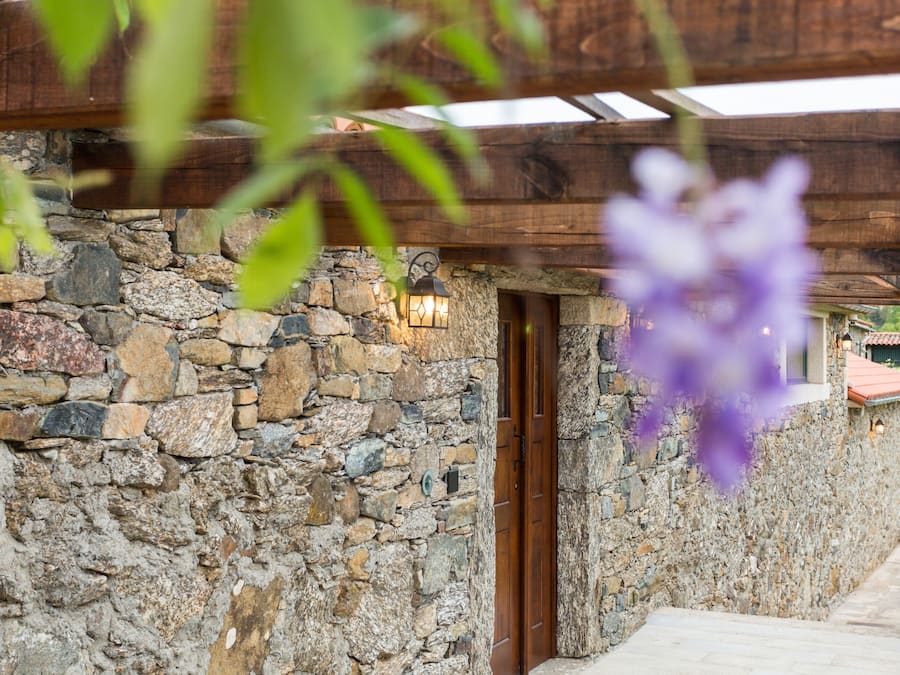 Mặt tiền nơi lưu trú