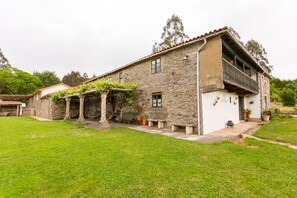 Front of property - Casa da Ponte de Penas (Melide)