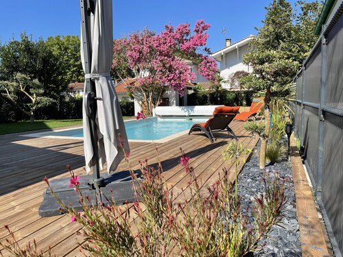 New air-conditioned house Capbreton 6 bedrooms with private bathroom.