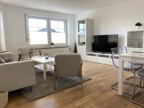 TV - Apartment house "Charibi" a well-kept residential complex near the beach (Dahme)