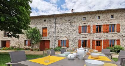 Gîte confortable en Auvergne proche de randonnées