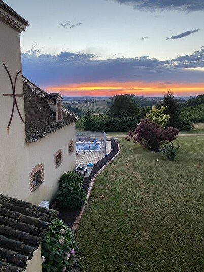 Country house with swimming pool