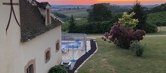 Country house with swimming pool
