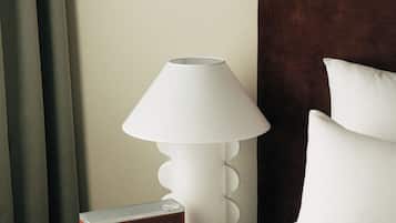 1 bedroom, Egyptian cotton sheets, premium bedding, laptop workspace