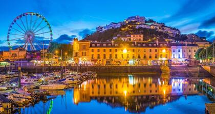 Lovely Period Villa Sleeps 8 Resting in Torquay