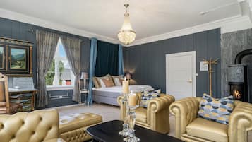 Tradisjonell suite | Skrivebord, wi-fi (inkludert) og sengetøy