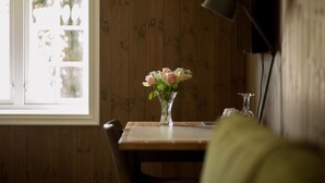 Dobbeltrom – standard | Skrivebord, wi-fi (inkludert) og sengetøy