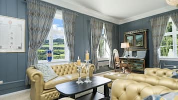 Traditional Suite | 1 bedroom, desk, free WiFi, bed sheets