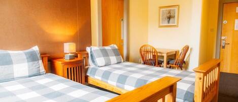 Standard Twin Room | Free WiFi, bed sheets