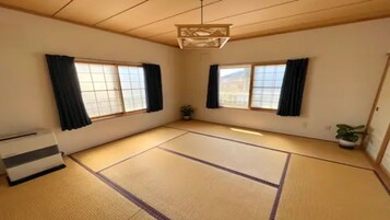 4 habitaciones, wifi gratis y ropa de cama 