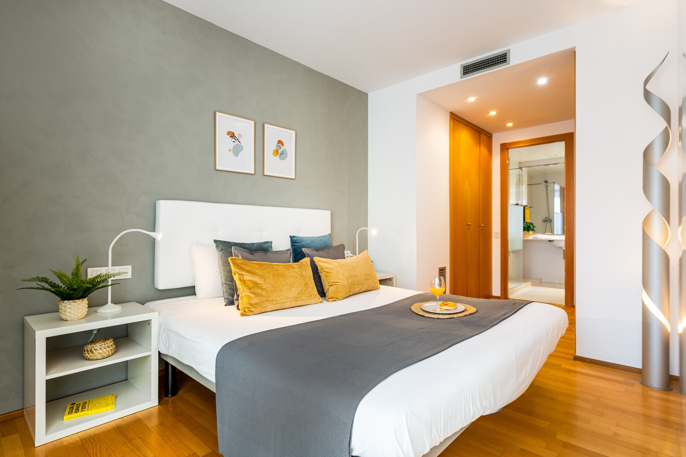 Strykjärn/strykbräda, gratis wi-fi och sängkläder