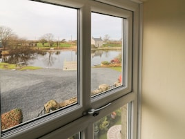 Cottage | 2 bedrooms, individually decorated, individually furnished, free WiFi