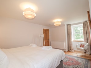Cottage | 5 bedrooms, individually decorated, individually furnished, free WiFi