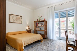 3 bedrooms, iron/ironing board, WiFi, bed sheets - GuestHost - Stadium &Villa Bellini Big APT with Terrace x5 (Catania)