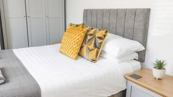 Cottage | 3 bedrooms, individually decorated, individually furnished, free WiFi