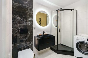 تجهيزات دش، مجففات شعر، مناشف