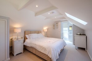 Casa de campo | 5 habitaciones, decoración personalizada y muebles diferentes 