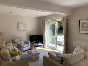 Cottage | Living area | DVD player, table football - Sandy Lodge Rock (Wadebridge)