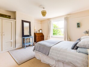 5 habitaciones, decoración personalizada y muebles diferentes 