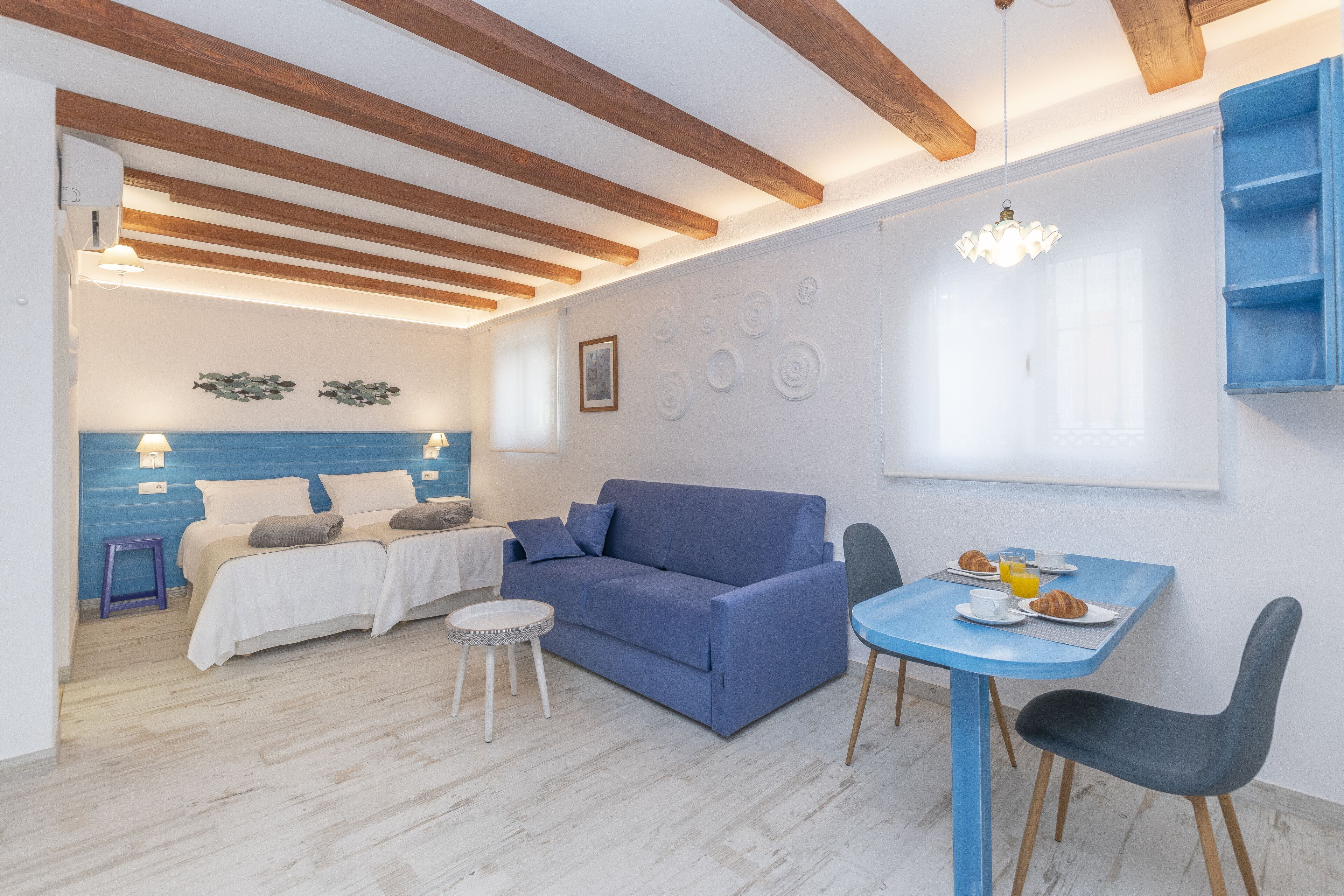 Estúdio standard | Área de estar | Smart TV 32 polegadas com canais a cabo, Netflix, serviços de streaming