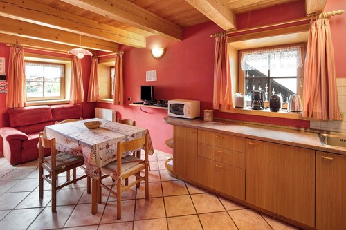 Apartment Baita Miralago - Fopel with Mountain View, Garden and Wi-Fi