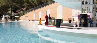 Apartment Hotel Modus Vivendi 406 with Sea View, Pool, Wi-Fi & Terrace