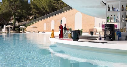 Apartment Hotel Modus Vivendi 406 with Sea View, Pool, Wi-Fi & Terrace