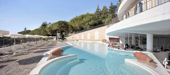 Holiday Apartment 'Modus Vivendi 315' with Sea View & Wi-Fi