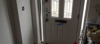 Double bedroom in a friendly home 5 mins drive to town centre