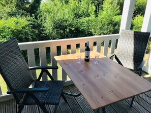 تناول الطعام بالخارج