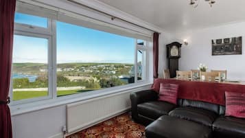 Cottage | Living area | DVD player