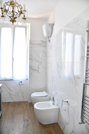 Doccia, bidet