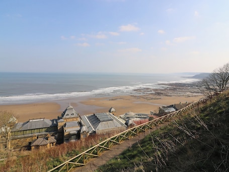 Cottage | Beach. Puffin Cottage