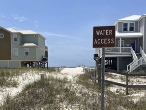 Exterior - Everyone needs a little LatItude Adjustment now an (Gulf Shores)