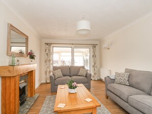 Cottage | Living room - Sea Point (Skegness)
