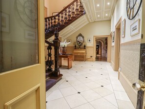 Lobby - Scale House (Skipton)