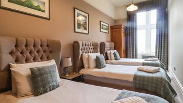 9 phòng ngủ, trang trí khác biệt