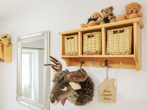 Cottage | Interior