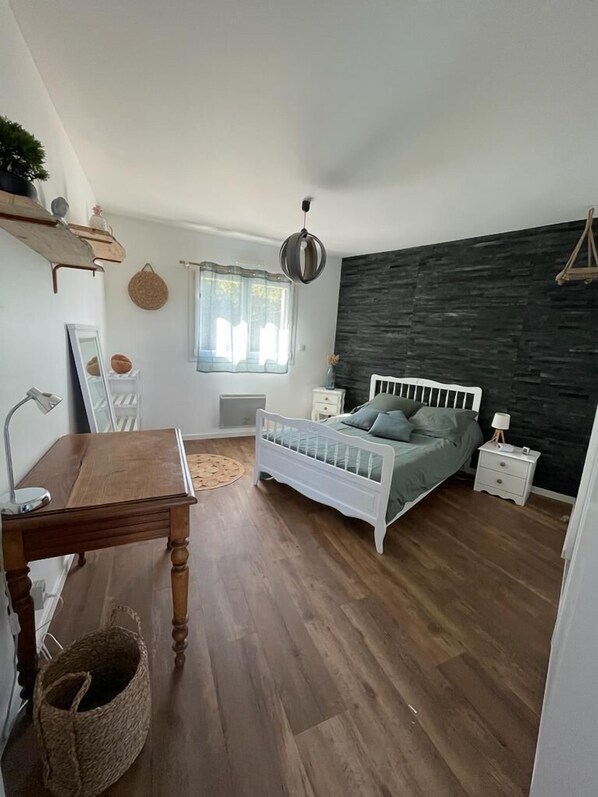 5 bedrooms, free WiFi - Magnificent villa with swimming pool, near the Golf du Morbihan (Le Cours)