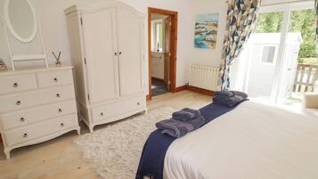 1 habitación, decoración personalizada y muebles diferentes