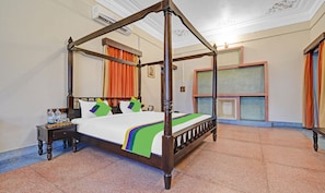 Premium Room | Desk, soundproofing, iron/ironing board - Treebo The Regal House, Near Fateh Sagar Lake (Udaipur)