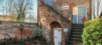 1 Rodgers Mews