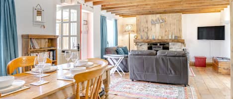 Cottage | Tempat makan